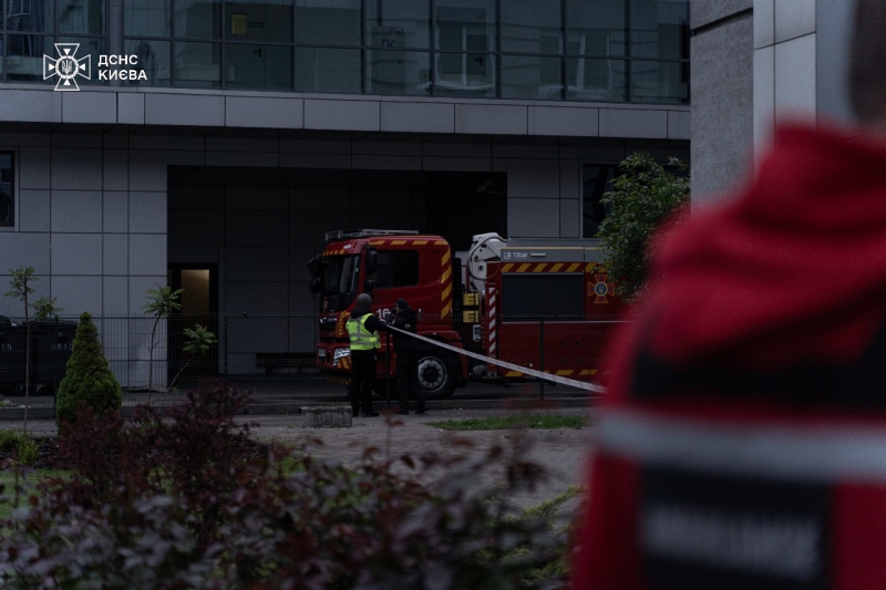 Рятувальні роботи після нічної ворожої атаки на Київ завершено (фото)