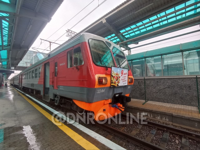 9 травня у Донецьку, Маріуполі, Макіївці та на Саур-Могилі: Памu0027ять на службі пропаганди