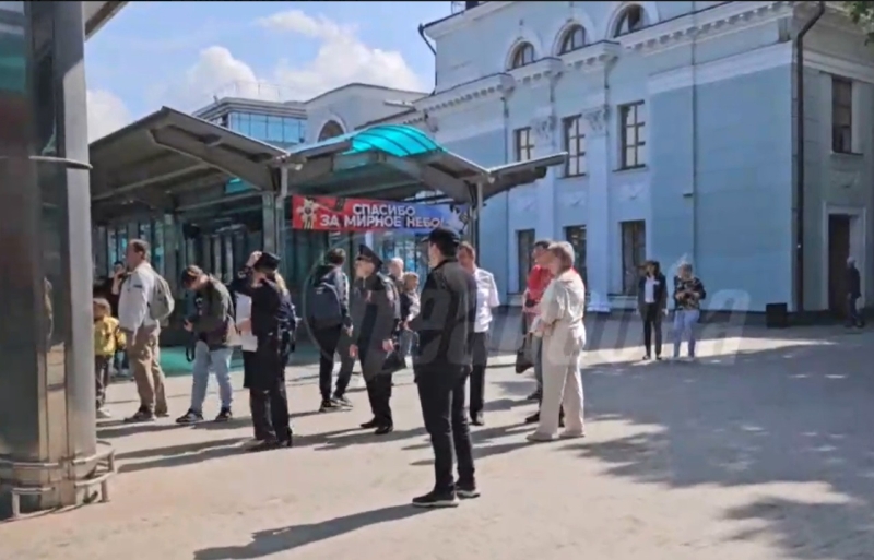 9 травня у Донецьку, Маріуполі, Макіївці та на Саур-Могилі: Памu0027ять на службі пропаганди