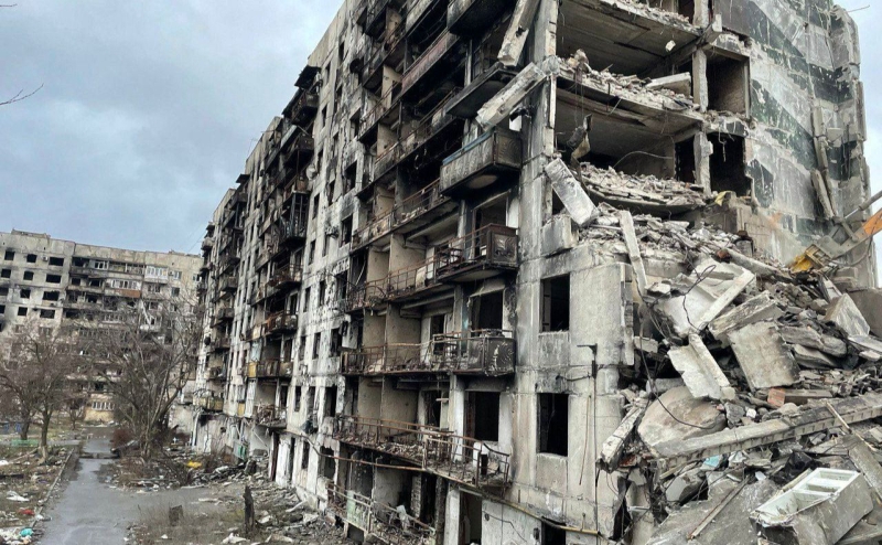 9 травня у Донецьку, Маріуполі, Макіївці та на Саур-Могилі: Памu0027ять на службі пропаганди