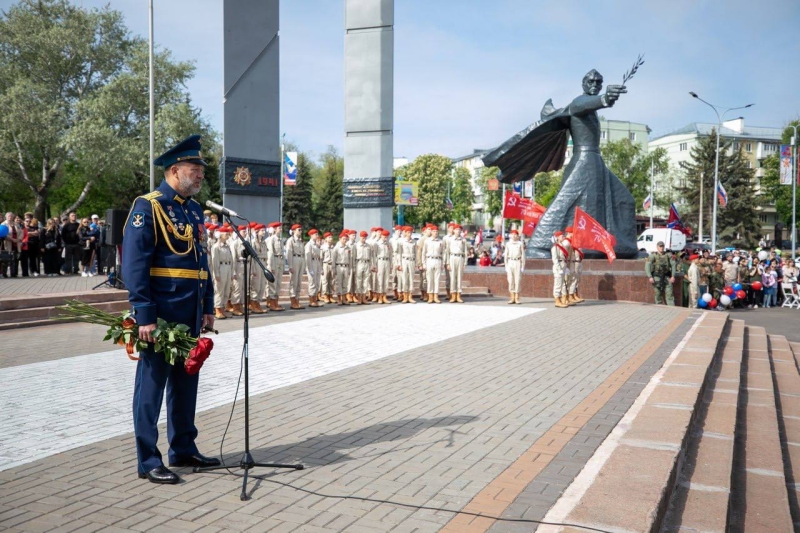 9 травня у Донецьку, Маріуполі, Макіївці та на Саур-Могилі: Памu0027ять на службі пропаганди