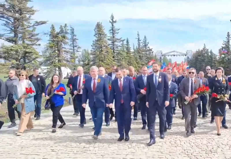 9 травня у Донецьку, Маріуполі, Макіївці та на Саур-Могилі: Памu0027ять на службі пропаганди