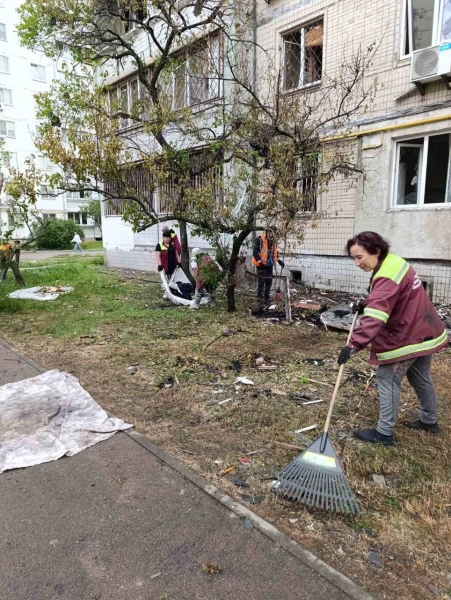 Влада показала наслідки нічної атаки на Київ