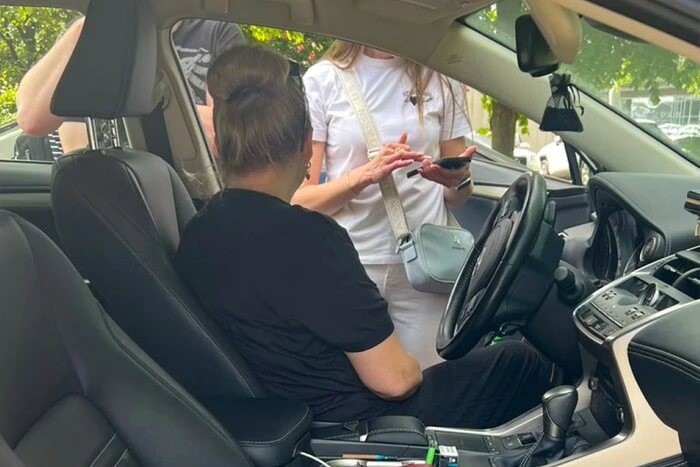 Зняття з розшуку ТЦК за $4 тис.: у Києві затримано підозрювану в незаконній &laquo;схемі&raquo;