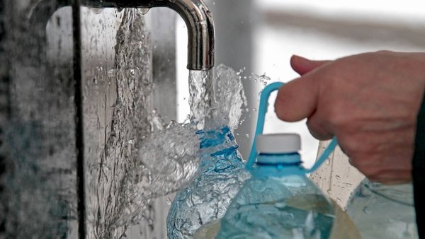 Безкоштовні точки видачі: де миколаївці можуть набрати очищену воду