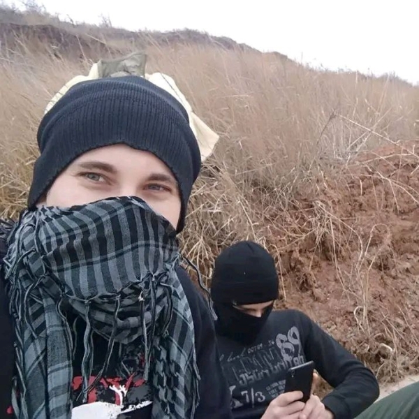 Бої за Маріуполь: Розповідь журналіста, який у лавах ТРО захищав місто та потрапив у полон