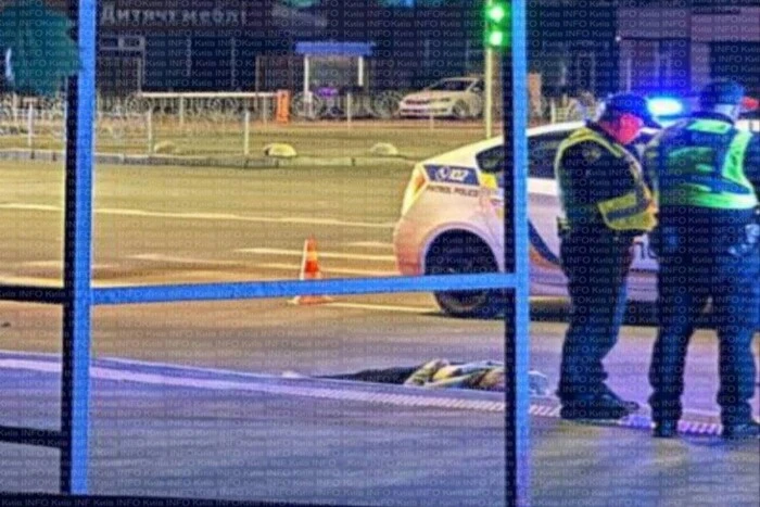 У Києві автомобіль збив на смерть чоловіка