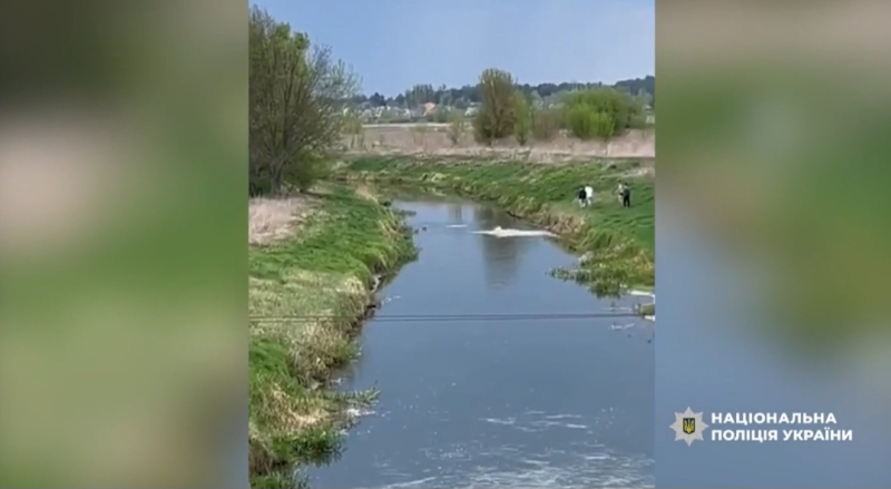 Двоє підлітків врятували жінку, яка тонула у річці в Рівненському районі (ФОТО)