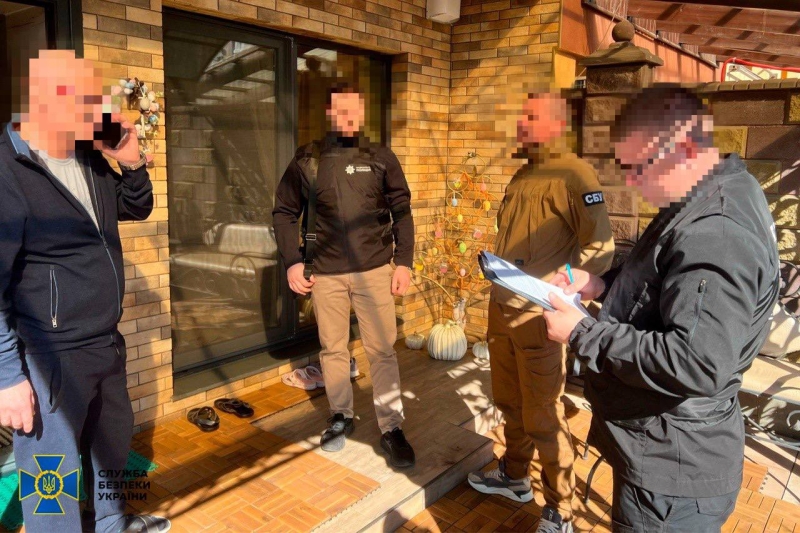 Ексвійськом з Рівненщини брав гроші з поранених солдатів та мобілізованих