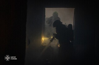 Рятувальні роботи після нічної ворожої атаки на Київ завершено (фото)