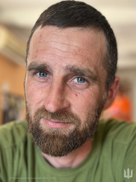 Історія будівельника з Рівненщини, який будує укріплення замість будинків (ФОТО)