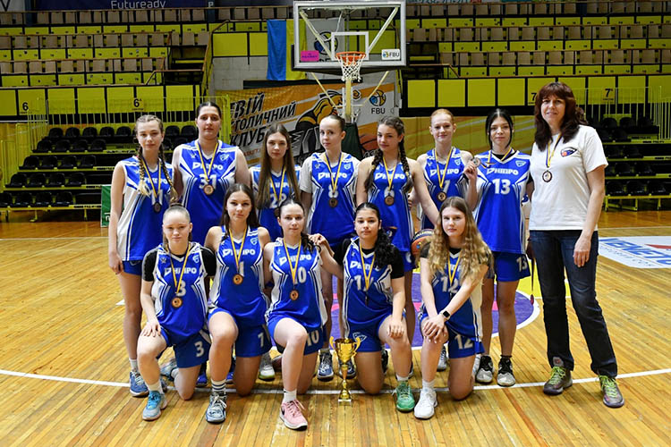 Юні дніпровські баскетболістки здобули «бронзу» Чемпіонату України