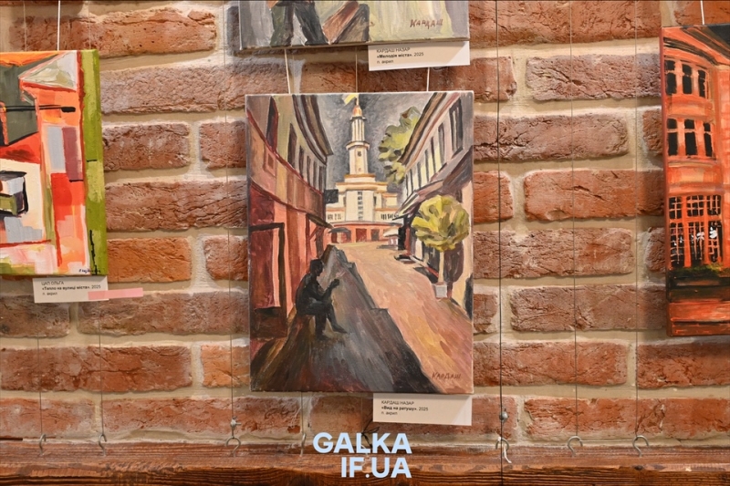 Коли палітра обмежена, а ідеї — безмежні: у Бастіоні відкрили художню виставку “Франківської збірки” (ФОТО)