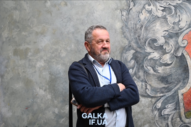 Коли палітра обмежена, а ідеї — безмежні: у Бастіоні відкрили художню виставку “Франківської збірки” (ФОТО)