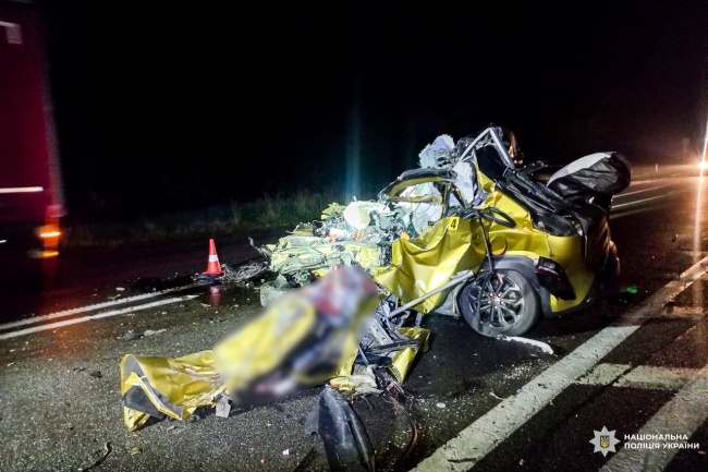 На Рівненщині розбилася водійка кросовера