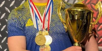 18-летний спортсмен из Дружковки Николай Годунов установил мировой рекорд в пауэрлифтинге на чемпионате Европы в Чехии