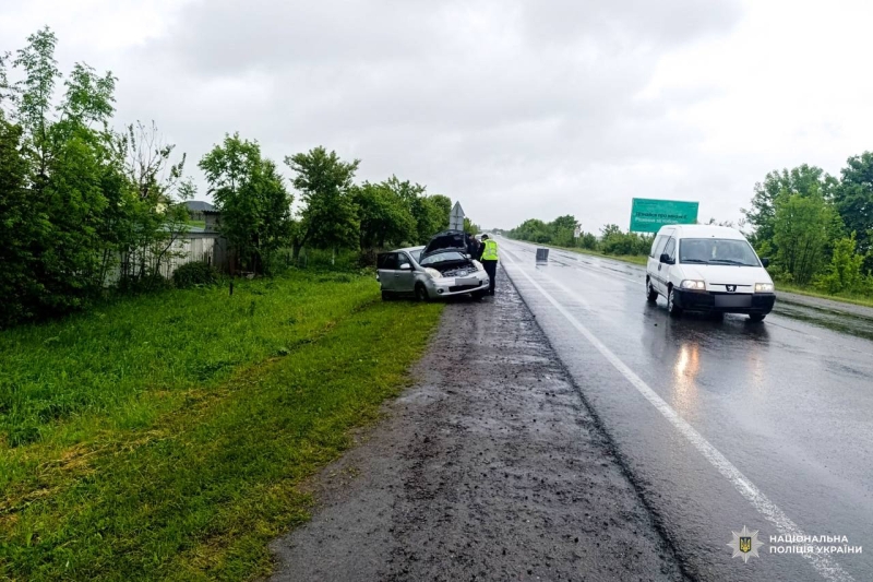 П`яний водій врізався у легковик в Рівненському районі, де їхали мати з двома маленькими дітьми (ФОТО)