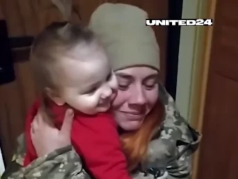 Президент привітав українських матерів із їхнім святом