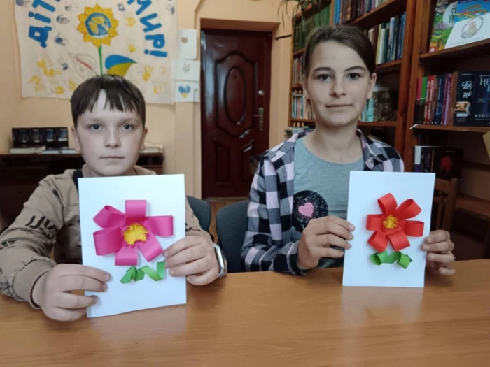 У Боратинській громаді відбулися майстер-класи з виготовлення подарунків до Дня матері