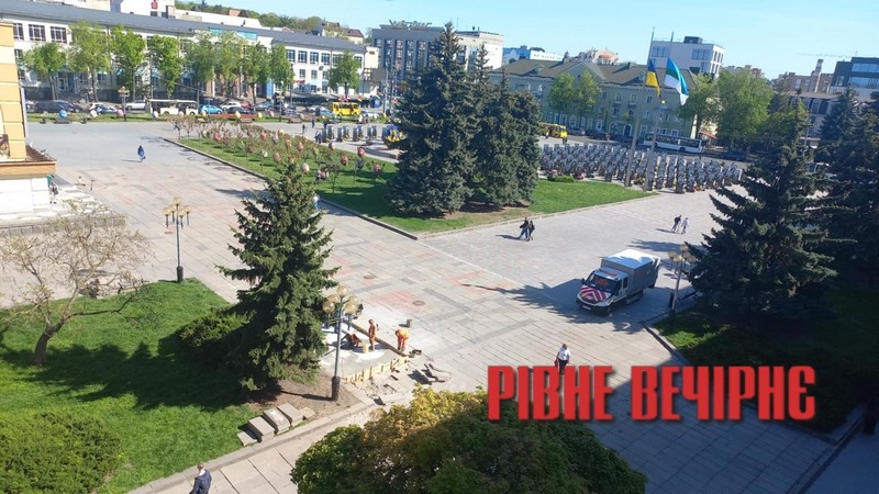 У центрі Рівного будують платний туалет