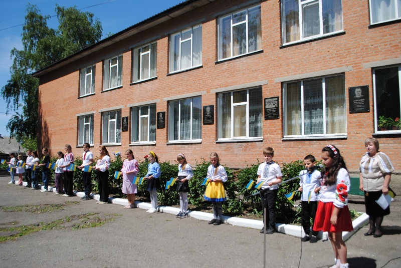 У Диканській громаді відкрили меморіальні дошки двом загиблим воїнам