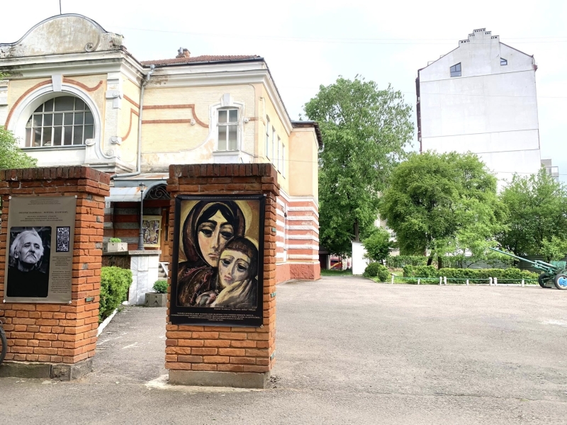 У Франківську відкрили виставку присвячену 100-річчю Опанаса Заливахи (ФОТО)