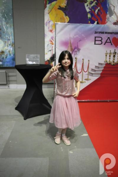 У Луцьку юних зірок кіножурналу «Байки» вітали на червоній доріжці