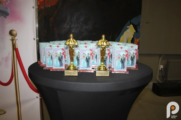 У Луцьку юних зірок кіножурналу «Байки» вітали на червоній доріжці