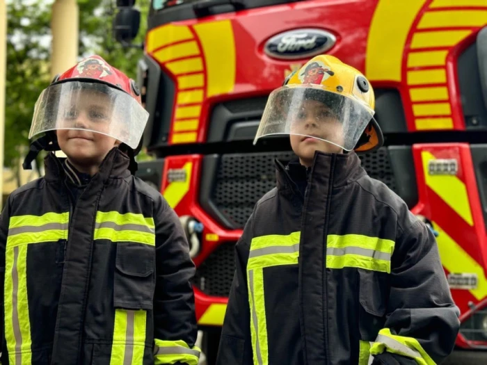У Луцьку рятувальники навчали  дітей правилам безпеки під час літніх канікул