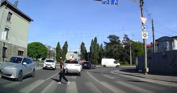 У Луцьку водій не пропустив пішохода: отримав постанову