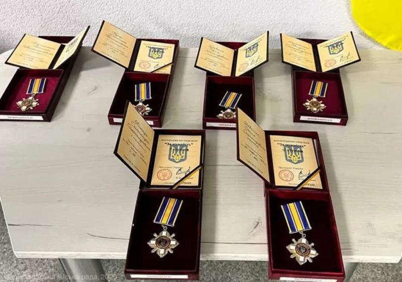 У Миргороді родинам загиблих захисників передали державні нагороди