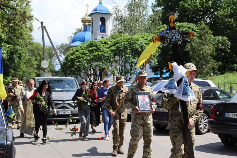 У Решетилівській громаді попрощались із загиблим Захисником України