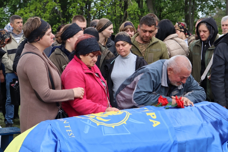 У Решетилівській громаді провели в останню дорогу загиблого Захисника України
