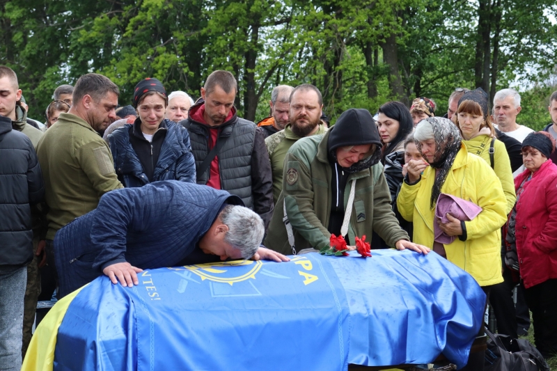 У Решетилівській громаді провели в останню дорогу загиблого Захисника України