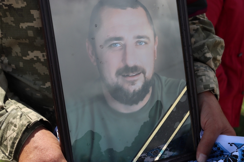 У Решетилівській громаді провели в останню дорогу загиблого Захисника України