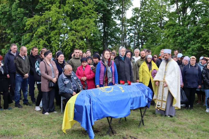 У Решетилівській громаді провели в останню дорогу загиблого Захисника України
