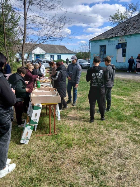В Цибульківському старостаті підтримали на ярмарку ЗСУ і висадили понад 70 яблунь «Садів Перемоги»