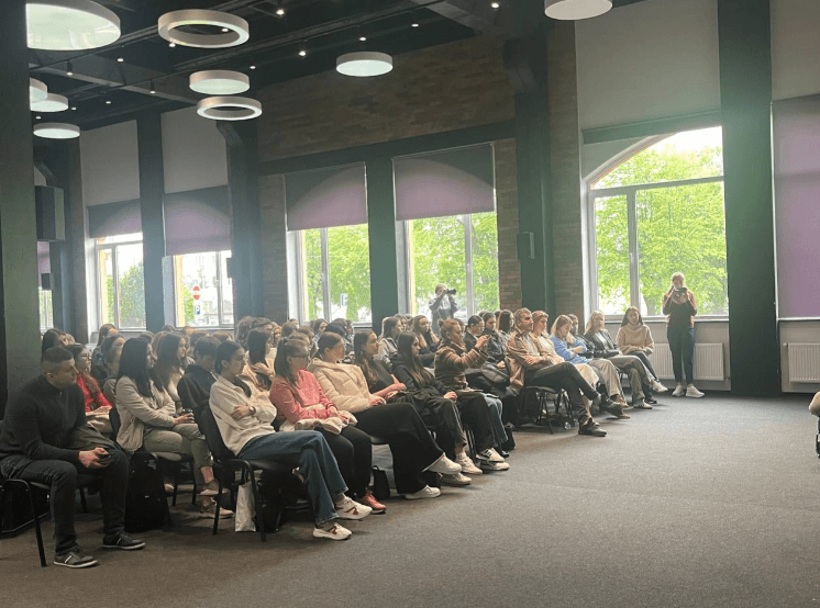 &ldquo;Ветерани &mdash; це звичайні люди. Вони не народилися військовими&rdquo;, &ndash; франківський журналіст та ветеран Максим Веприк