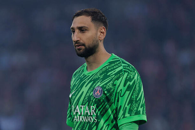 ВІДЕО. Доннарумма після матчу з Арсеналом подарував фанатам рукавиці