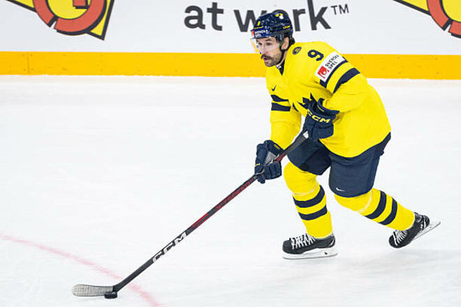 ВІДЕО. Форвард збірної Швеції виконав неймовірний трюк з шайбою