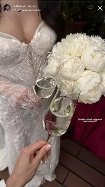 ВІДЕО. Футболіст Шахтаря влаштував розкішне весілля біля води