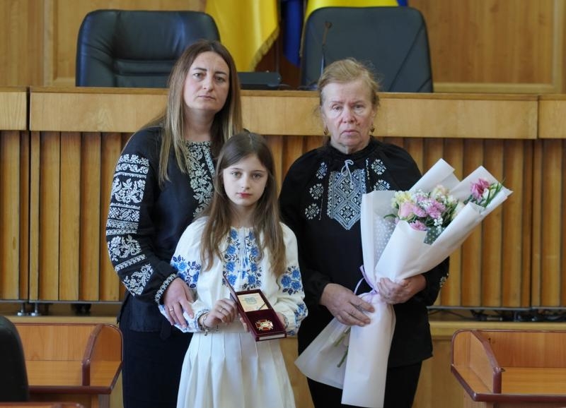 Високі державні нагороди вручили рідним полеглих Героїв - воїнам із Ужгорода та Ужгородського району