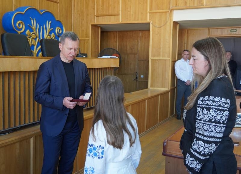 Високі державні нагороди вручили рідним полеглих Героїв - воїнам із Ужгорода та Ужгородського району