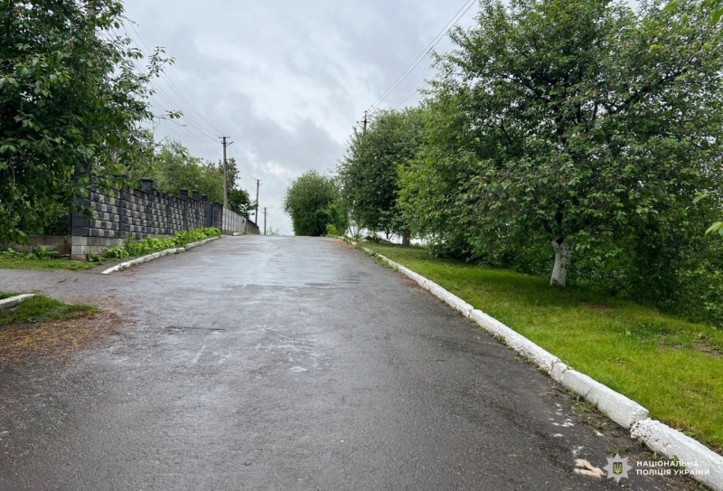 Житель Рівненщини погрожував підірвати гранату у будинку, де були його батько і бабуся