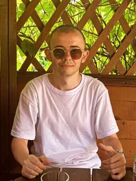 «10 разів за три роки бачив світло»: маріуполець Олександр Гуржов провів у російському полоні 1179 днів