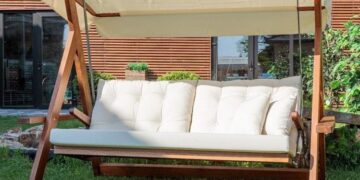 Комфортный патио для семейных вечеров и встреч с друзьями