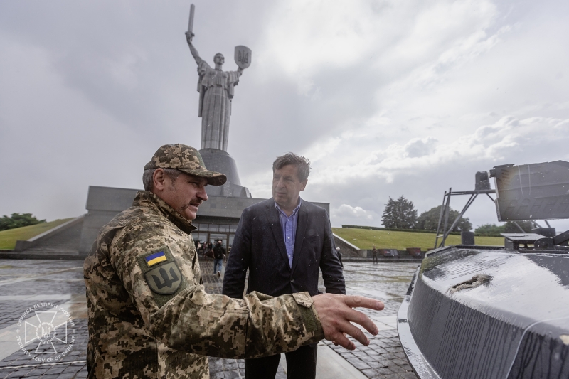 СБУ передала столичному музею дрон Sea Baby