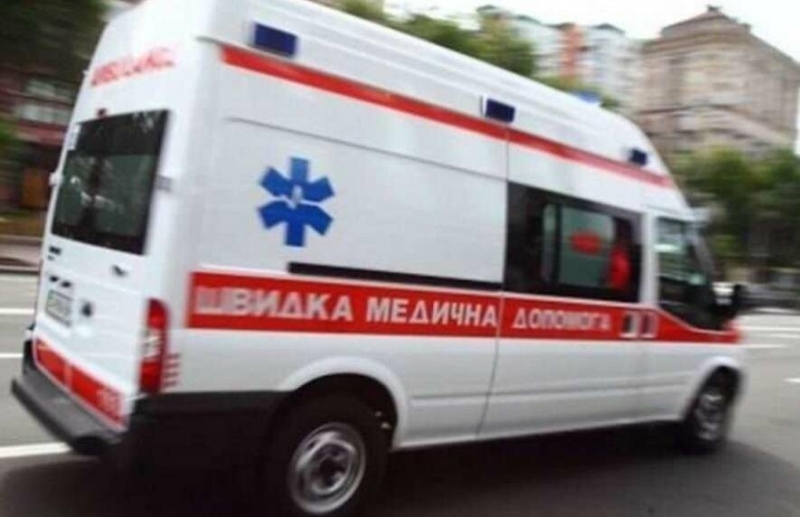 В Івано-Франківську збили жінку: рух на вулиці сильно ускладнено