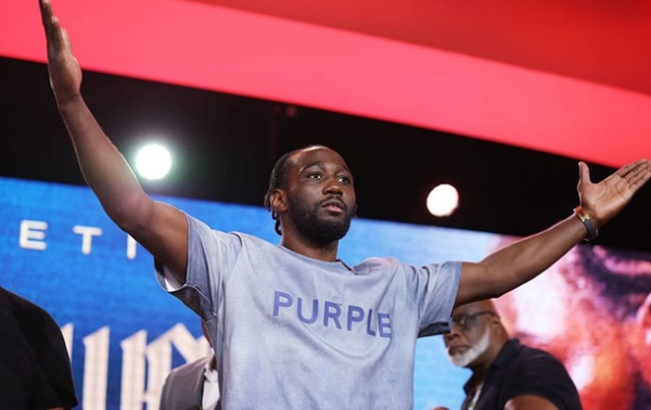 Кроуфорд упевнений у перемозі над Альваресом