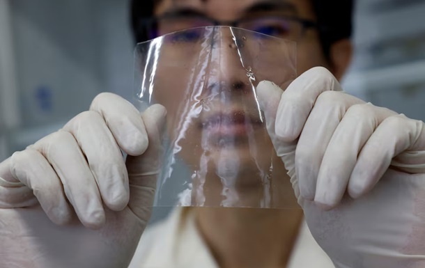 Японські науковці розробили пластик, що зникає у морі